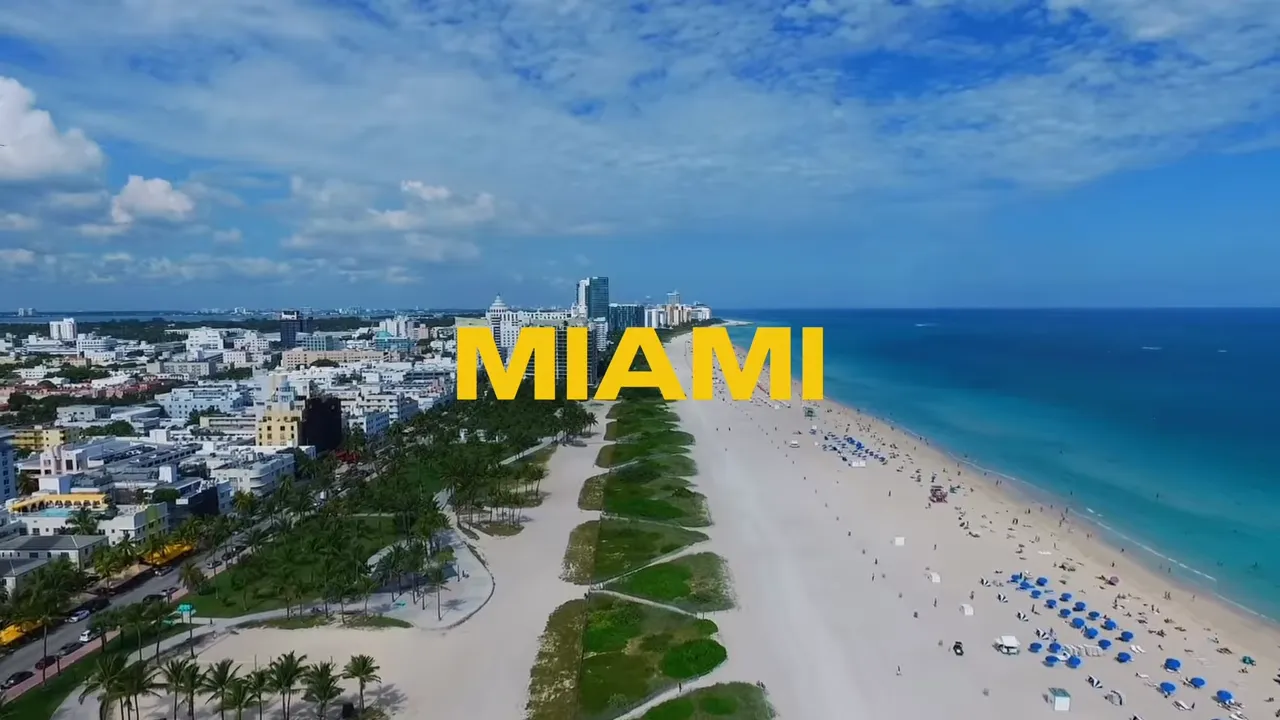 Miami Beach, l'océan et la plage, vue aérienne extraite de la vidéo d'Enzo